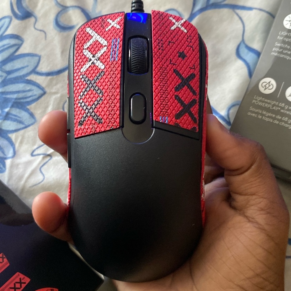 GameStop lightweight six button wired gaming mouse